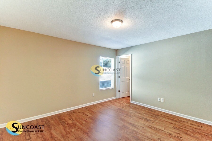 Building Photo - 4525 Glendas Meadow Dr