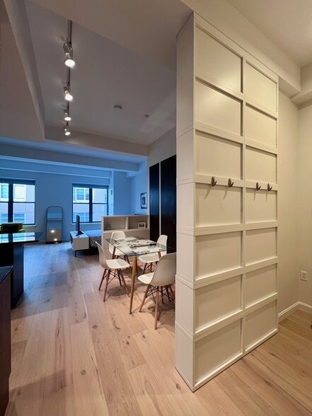 Building Photo - 40 Fay St