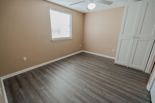 Building Photo - 4434 Gearhart Rd