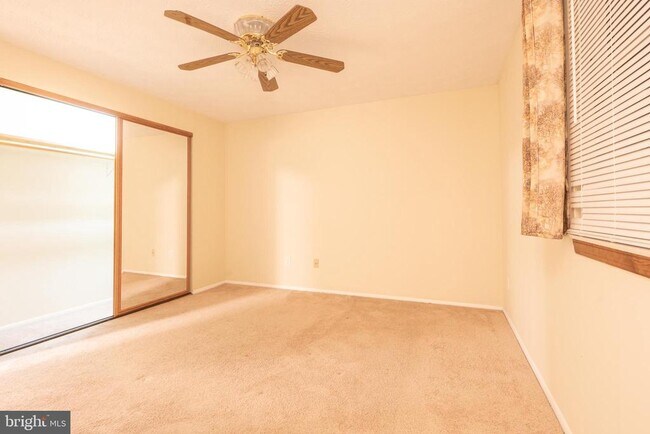 Building Photo - 1 Derwood Ct