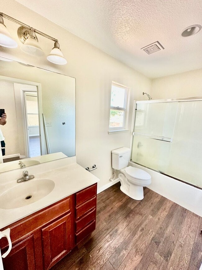 Building Photo - Newly Built Madera 4/3