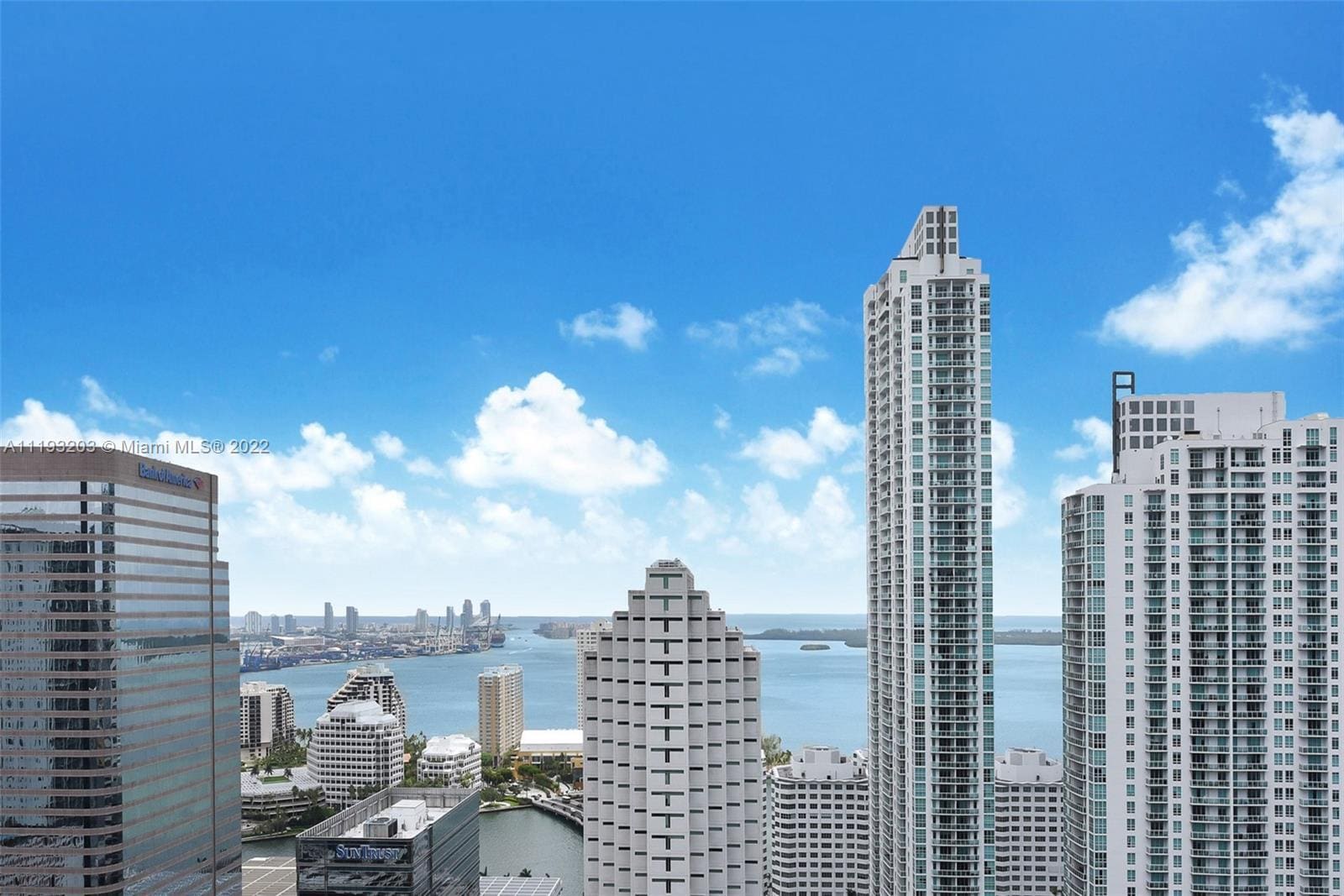 Building Photo - 801 S Miami Ave