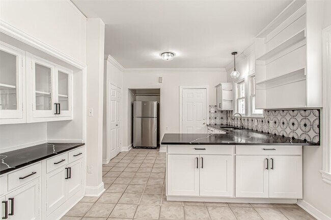 Building Photo - 4204 Prescott Ave