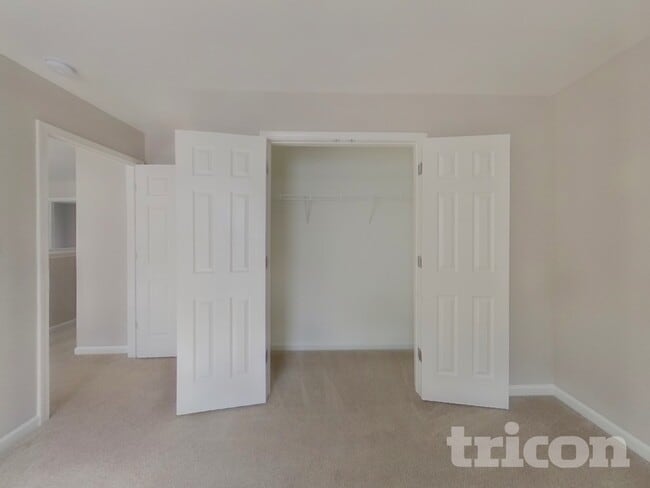 Building Photo - 1221 Jordans Pond Ln