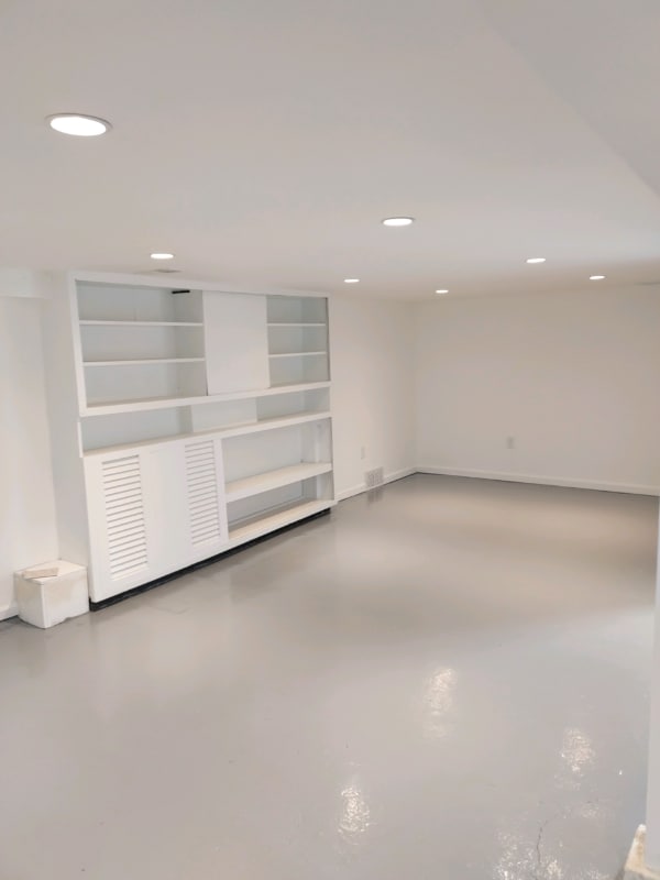 Building Photo - 1206 S 50th St
