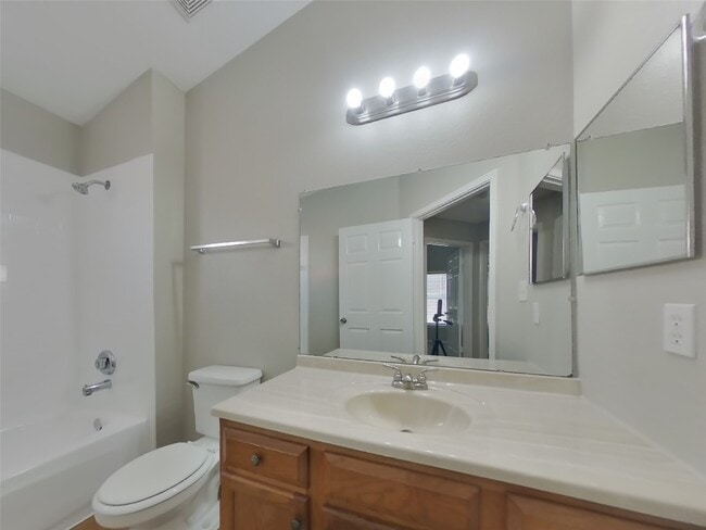 Building Photo - 3114 Boynton Dr