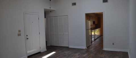 Building Photo - 14a Wellhaven Ln