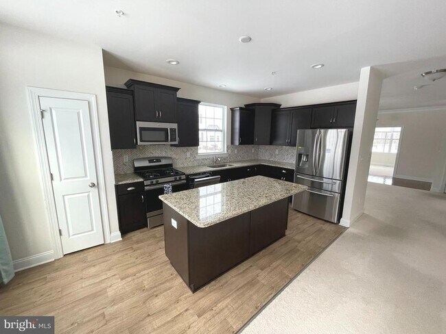 Building Photo - 365 W Boulder Dr