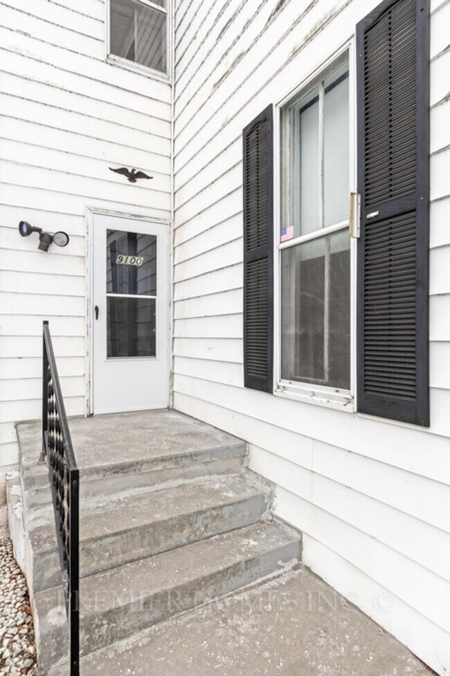 Building Photo - 3390 State St NE