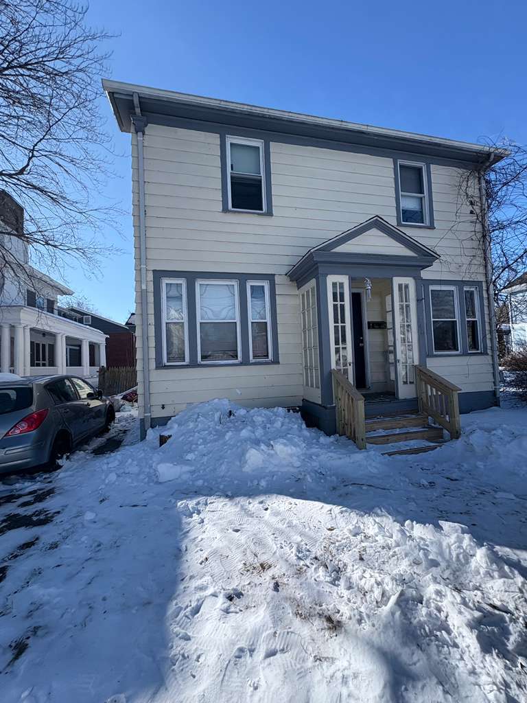 Building Photo - 240 Fountain St