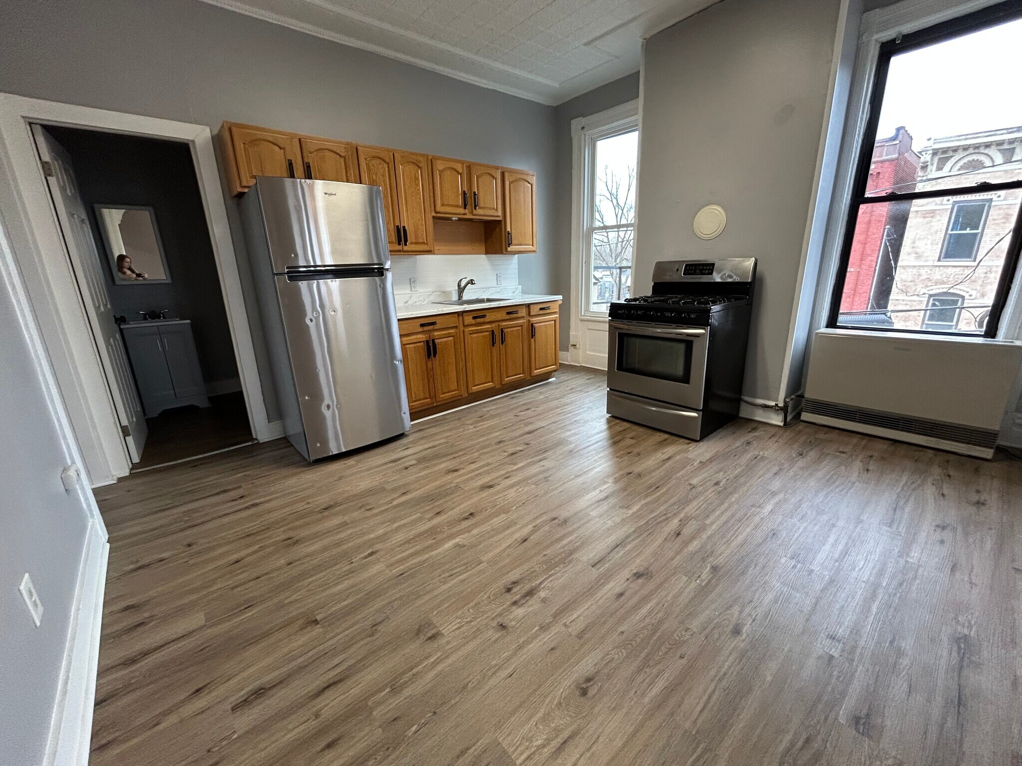 Building Photo - 84 Vliet St