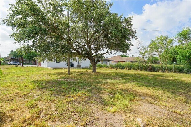 Building Photo - 3903 E Lopez Dr