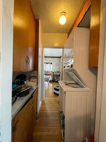 Building Photo - 92 Colborne Rd