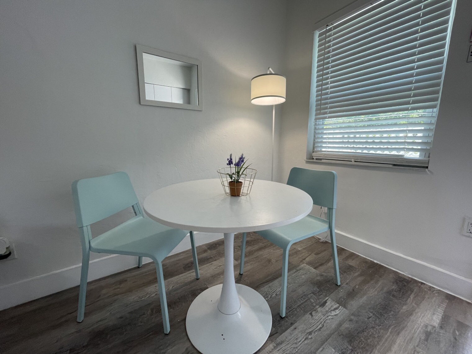 Building Photo - 522 NW 11th Ave