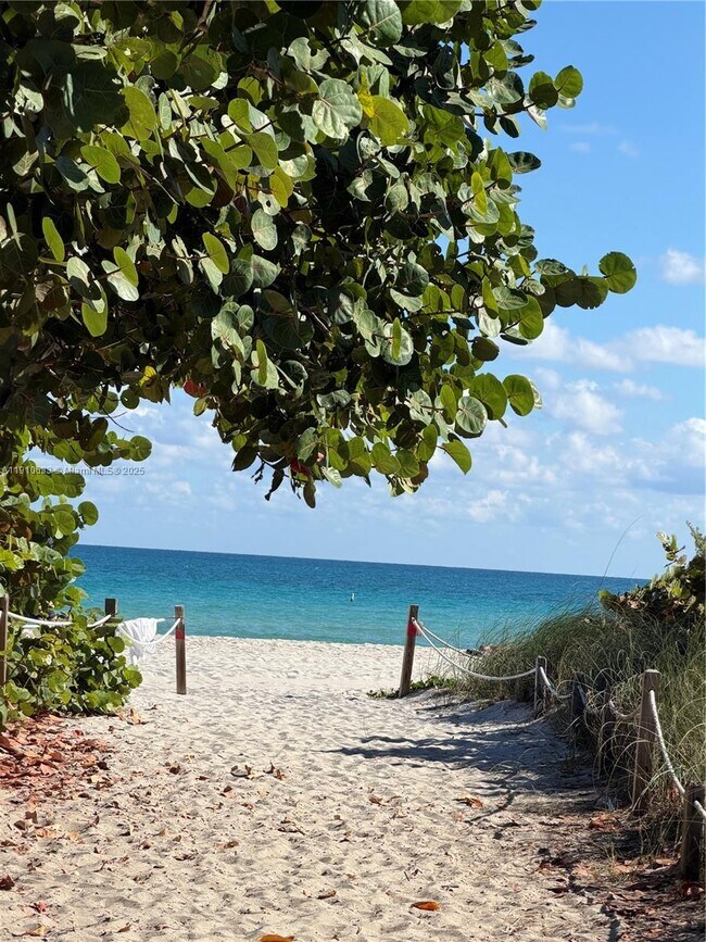 Building Photo - 7330 Ocean Terrace