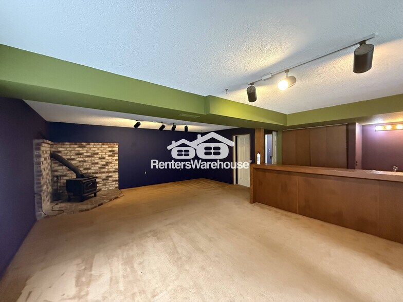 Building Photo - 11920 SE 210th Pl