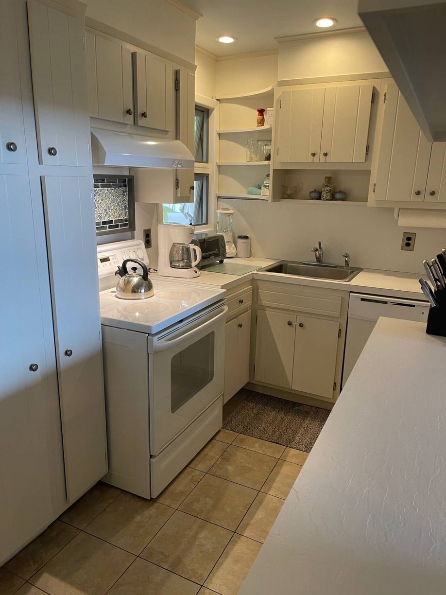 Building Photo - 91 Shore Rd