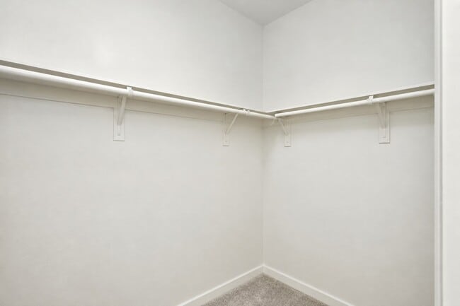Building Photo - 5830 Capri Frst Dr