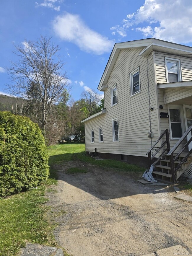 Building Photo - 6 Broadhead St
