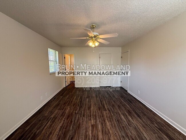 Building Photo - 3719 Mooers St