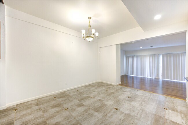 Building Photo - 12625 Memorial Dr