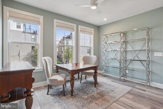 Building Photo - 1641 Bandit Loop