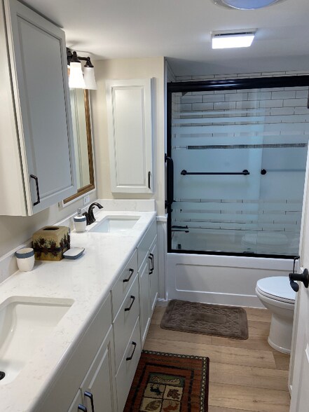Building Photo - 6437 Bell Meadows