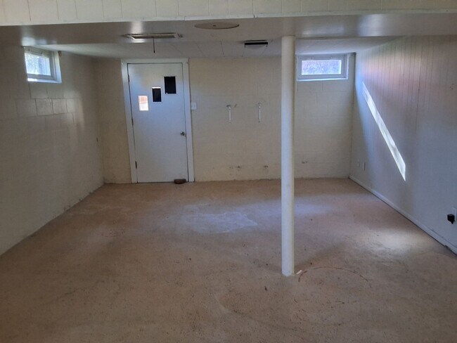 Building Photo - 813 Mohave Ct