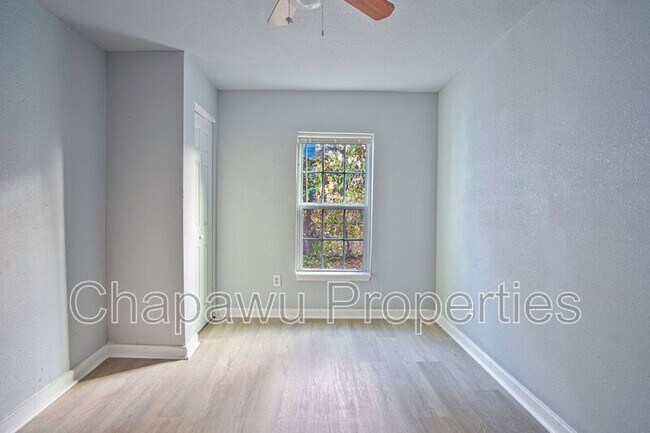 Building Photo - 1412 Hays St