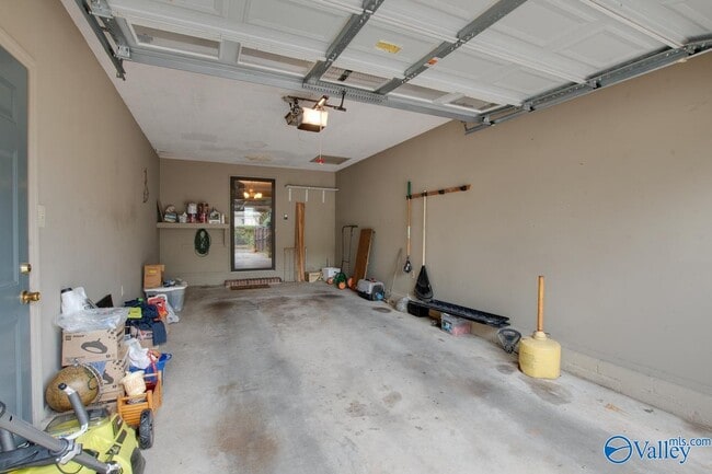 Building Photo - 413 Springview St SW
