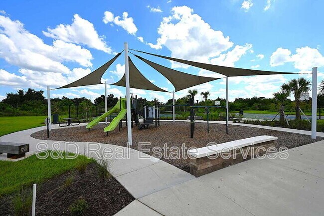 Building Photo - 2106 Rosewood Dr