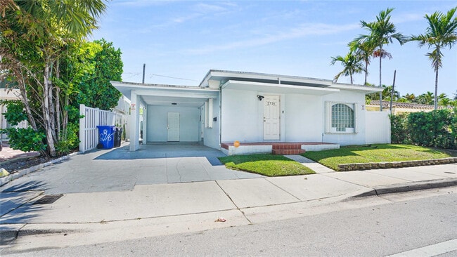 Building Photo - 2716 N Ocean Blvd