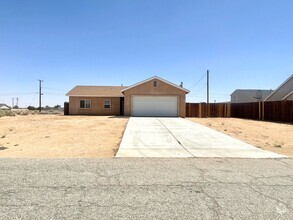 Building Photo - 3 Bdrm 2 Bath $1,495.00