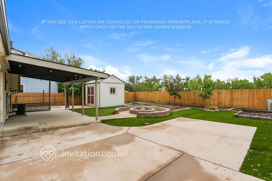 Building Photo - 9620 W 104th Dr