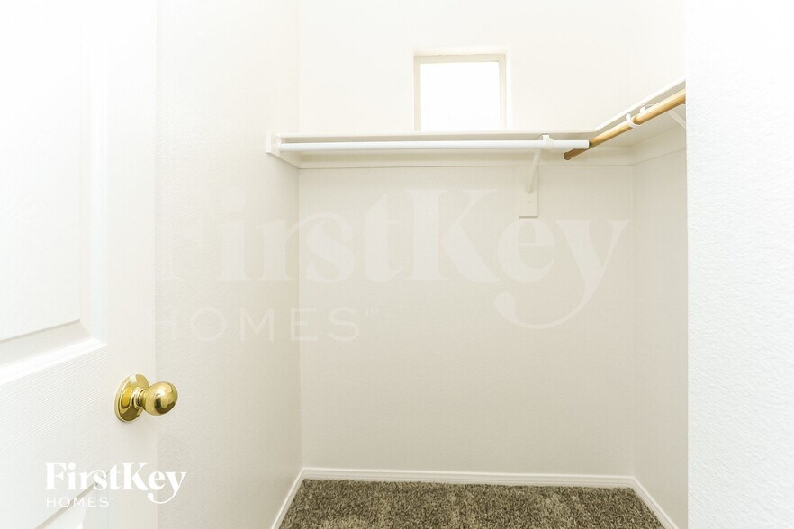 Building Photo - 9512 Quitman Ave