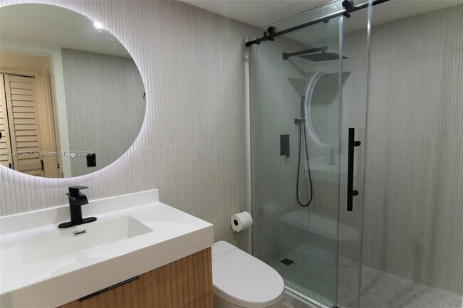 Building Photo - 6801 Indian Creek Dr