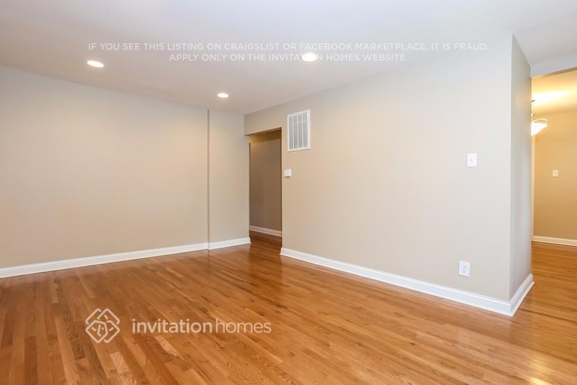 Building Photo - 3536 W 80th Pl