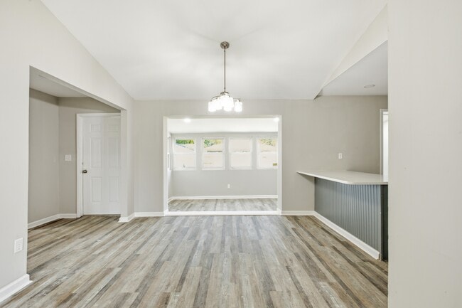 Building Photo - 12433 Deerfield Rd