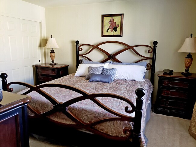 Building Photo - Furnished Scottsdale One Bedroom Condo For...