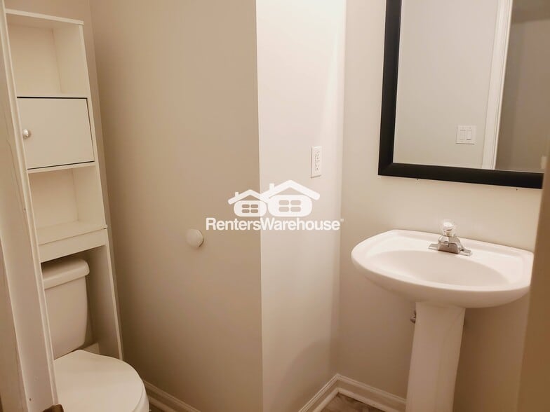 Building Photo - 1562 Anna Ruby Ln