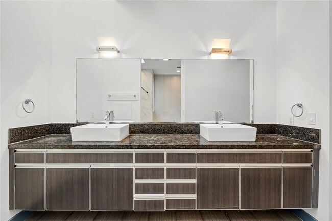 Building Photo - 3910 Austin St