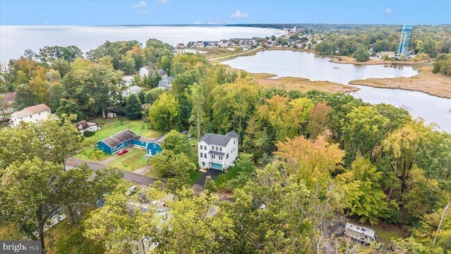 Building Photo - 801 Cedar Ave