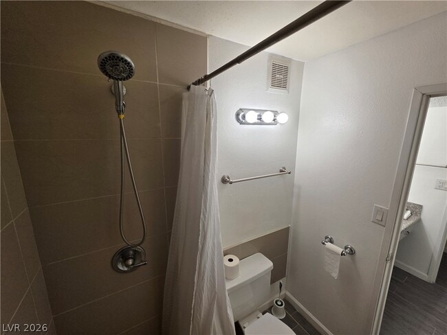 Building Photo - 750 S Royal Crest Cir