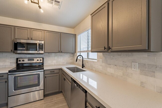Building Photo - 338 N 152nd Dr
