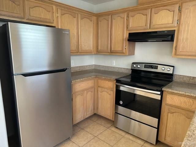 Building Photo - 17 Cedarwood Dr