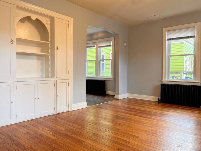 Primary Photo - 234 Crescent Ave