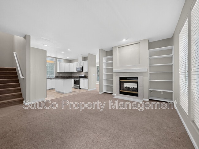 Building Photo - 5605 NE Caddis Dr