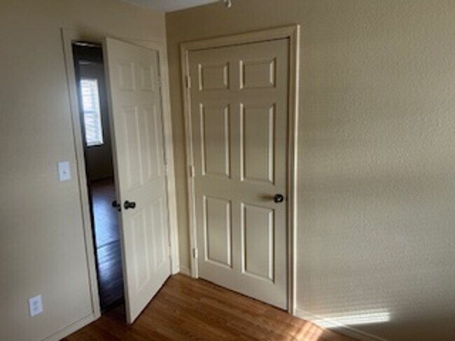 Building Photo - 3 bedroom, 1 bath house (pictures coming soon)