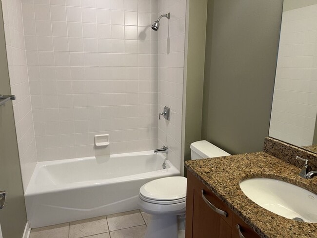 Building Photo - Spectacular 3 Bedroom Condo for Rent