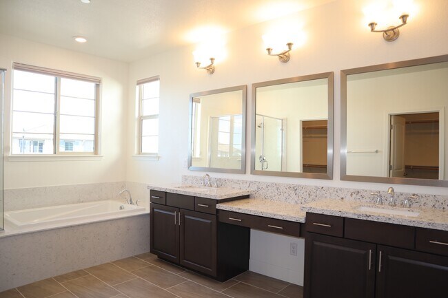 Building Photo - 5288 Fandango Loop